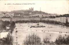 Lyon CPA Places Bellecour and slope of Fourviere
