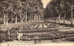 Vichy CPA the park Allee flowered