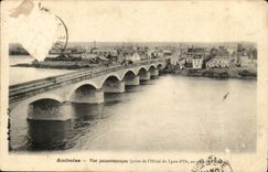 Amboise CPA Vue panoramique (prise de l'hotel du Lyon d'or au pied du chateau)