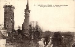 Mehun on Yevre CPA Ruins of the castle Seen from of the large mills