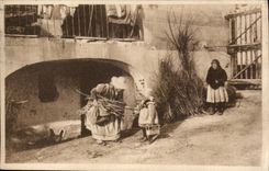 CPA Folklore (Bagneres de Bigorre the Pyrenees)