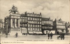Statue Puyde Dome- Clermont-ferrand von Vercingetorix - Ort des Jaude-Fahrrades--CPA