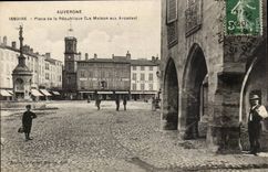 Puy of Dome-Issoire Places Republic the house at the Arcades-CPA