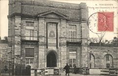 Vincennes- Porte of the Hunters has Foot-CPA