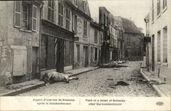 Soissons - Aspet of a street of Soissons after the bombardment - street after bombing - CPA