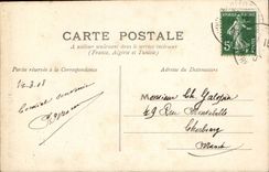 Marenne Auster CPA die Kirche (mit dem Goldlowe)