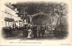 Vichy CPA the park perspective of a covered gallery