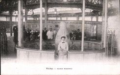 Vichy CPA Mesdames Source