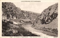 Kehlen Auvergne-CPA Chouvigny nicht des Terminus (gesehen auf das Schloss)