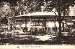 Vichy CPA Mesdames Source