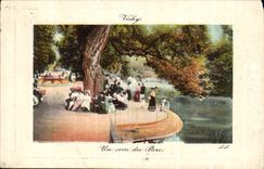 Vichy CPA a corner of the park