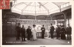 Vichy CPA the source Chomel (Gargarisoirs free)