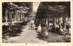 Vichy CPA an alley of the park