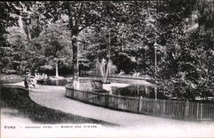 Vichy CPA New park Basin of the swans