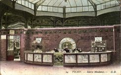 Vichy CPA Mesdames Source