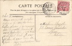 Arles - Arlesienne mit der Wolbung von Alyscamps -- CPA