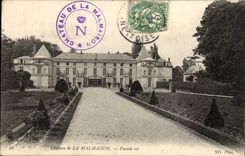 Rueil Malmaison - Napoleon - the Castle frontage is - CPA