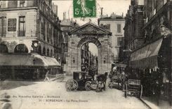 Bordeaux - the Gate Dijeune horse - CPA