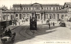 Bordeaux - the Town hall tram - CPA