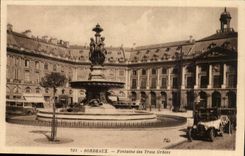 Bordeaux - Fountain of the Three Graces - CPA
