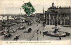 Bordeaux - the Place of the Stock Exchange towards the quay of the Customs - CPA