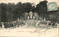 Saint Cloud CPA Grandes eaux Vue generale de la cascade sur les dessins de Lepautre et de mansart