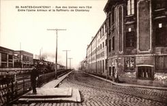 Nantes Chantenay CPA Rue of the factories towards the east Enters the Amieux factory and the refinery of Chantenay (station train) TOP