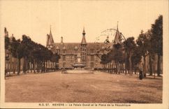 Nevers CPA the ducal palate and the place of the republic