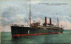 CPA St Nazaire the transatlantic liner Navarre on roads