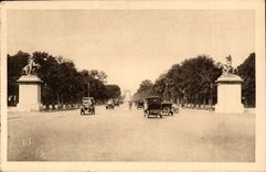 Paris - 8 - die Allee des Champs Elysees - Pferde von mergeligem - Autos - CPA