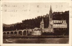 Lourdes CPA the basilica seen side