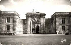 Saint Maixent - the School the Gate Kitten - CPA