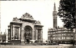 Lille - the Gate of Paris and the Belfry - CPA