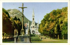 Lourdes - Breton Martyrdom and Basilica - CPA