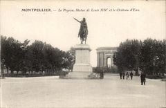 Montpellier CPA Le Peyrou Statue de Louis XIV et le chateau d'eau