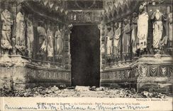 Reims - nach dem Krieg - das Kathedrale-kleine Gatter von links - CPA