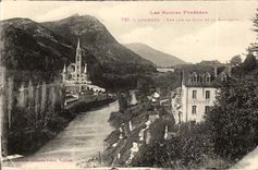 Lourdes - Sight on Gave and the Basilica - CPA