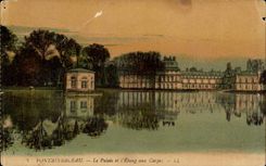 Fontainebleau - the Palate and the Pond with Carps - CPA