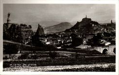 Le Puy CPA Vue generale Les quatre rochers