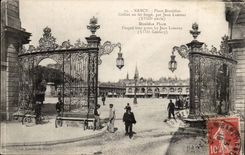 Nancy - Place Stanislas - Grilles en fer forges - par Jean Lamour CPA 