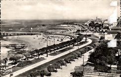 Arcachon CPA Vue generale de la plage et du boulevard Promenade
