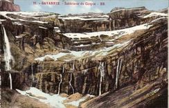 Interior Gavarnie CPA of the circus