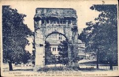 Aix les Bains CPA Arc of Campanus Arc Roman sets up at the 3 and 4th century by Lucius Pompeius Campanus in the honor of its F