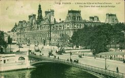 CPA Paris L'hotel de ville et le pont d'Arcole