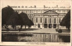 The United Kingdom London London CPA Hampton Court De luxe hotel East Garden Face