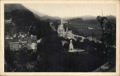 Lourdes - the Basilica and the interallied monument - CPA