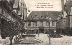 Old people's homes of Beaune CPA Main courtyard of the hotel god Morning of the feastday God