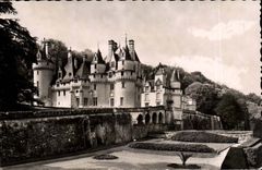 Rigny - getragen - Front ist und arbeitet - das Schloss - CPA im Garten