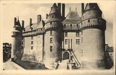 Langeais - das Schloss - Front wird uber 1465 pro Auftrag von Louis XI - CPA errichtet
