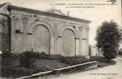 Langres CPA fortifications the Roman door after its repair Arc de Triomphe gallo Roman